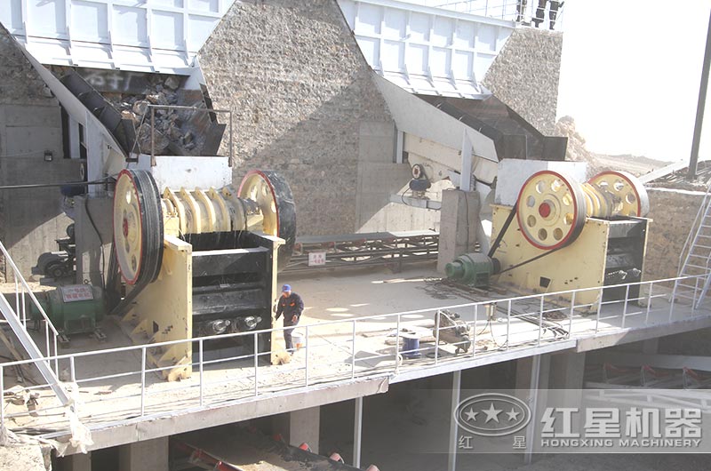 912顎式破石機產(chǎn)量是多少？一臺價格多少錢？